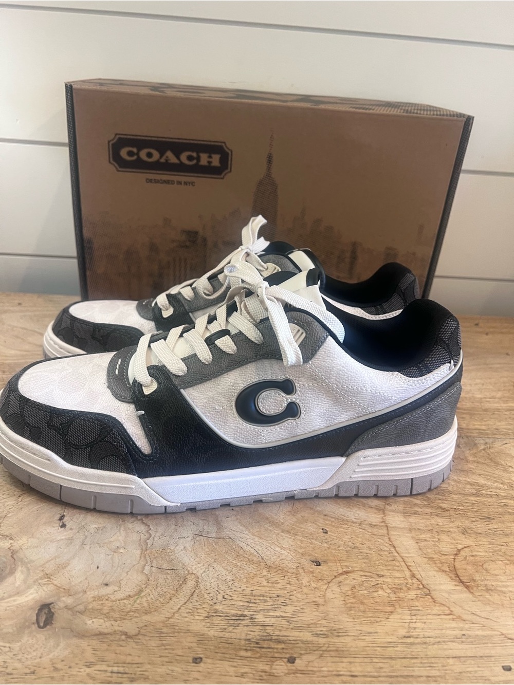 Coach Soho Snkr Sig Black/White Low Top Lace-Up Logo Sneaker CDE17 NIB